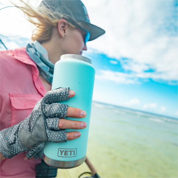 2026 YETI Rambler 36 Oz Bottle With Chug Cap 70000003355 - Seafoam